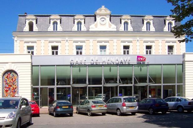 Hotel De La Gare Hendaye Exterior foto