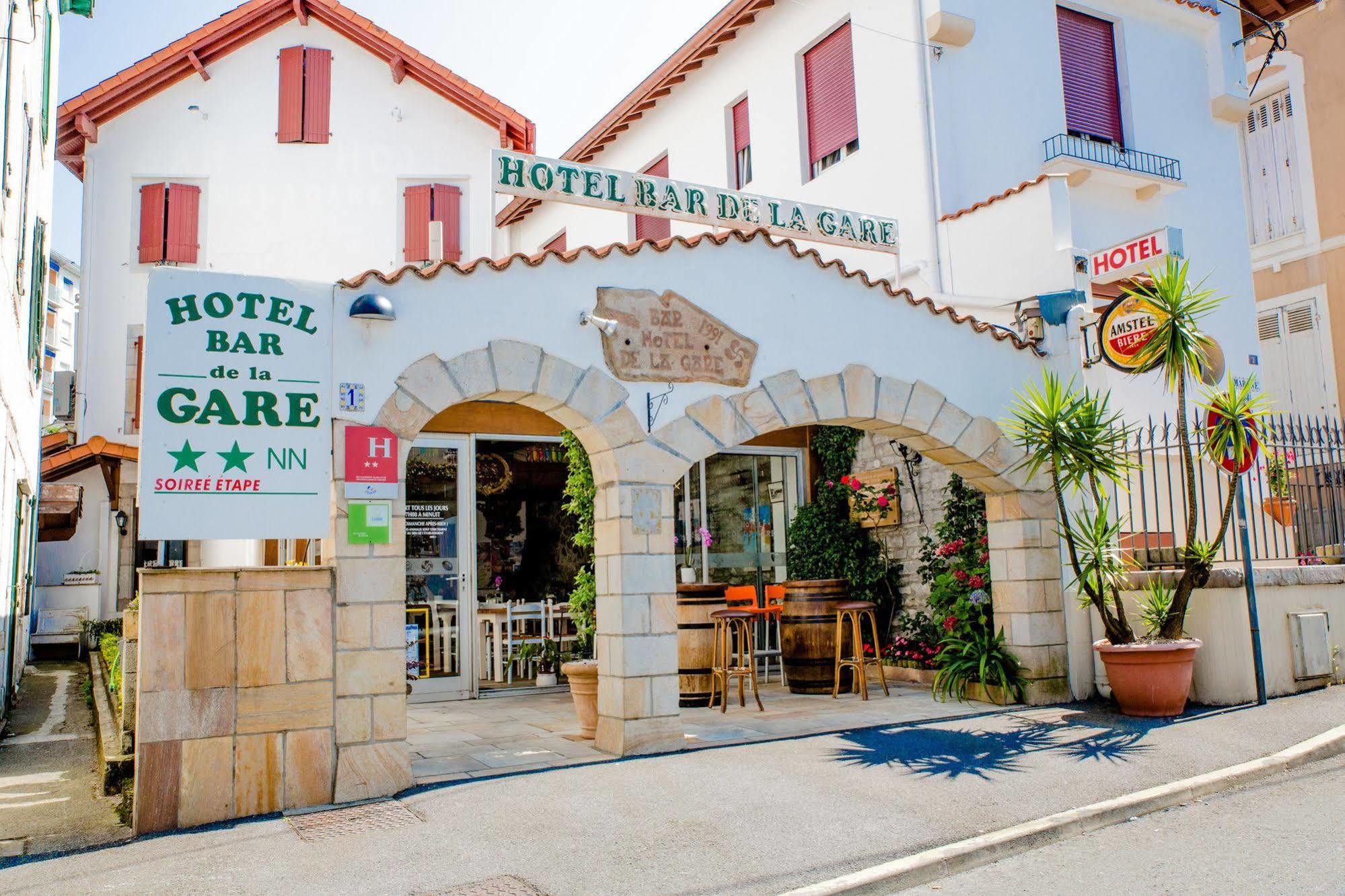 Hotel De La Gare Hendaye Exterior foto